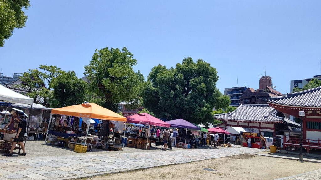 四天王寺 骨董市開催第二日曜日 公式